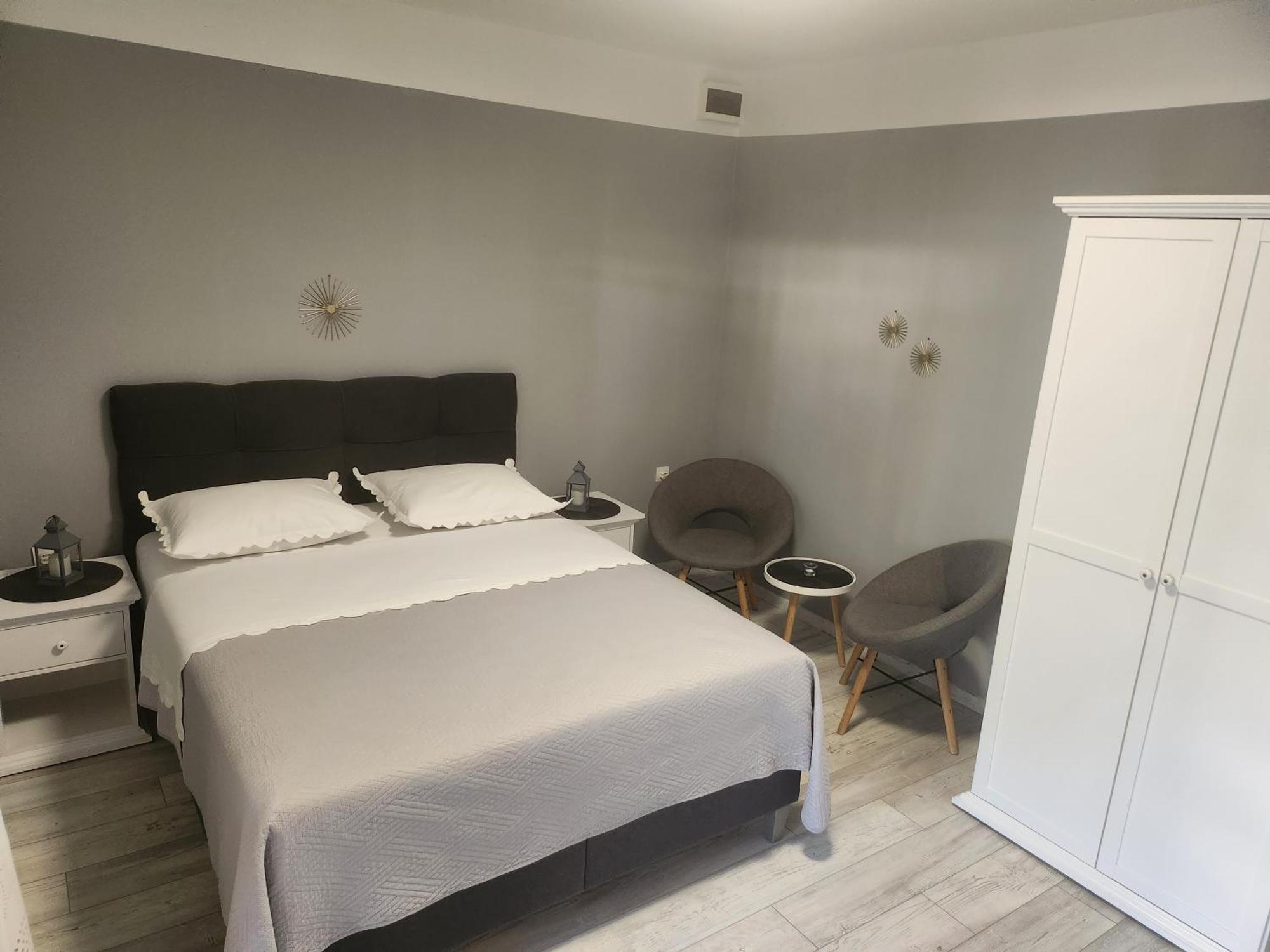 Apartmani Dijana Podgora Eksteriør billede